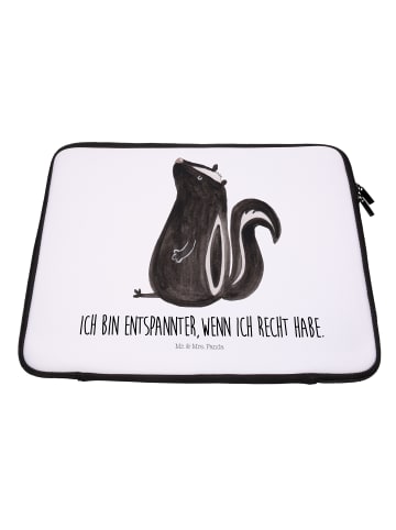 Mr. & Mrs. Panda Notebook Tasche Stinktier Sitzen mit Spruch in Weiß