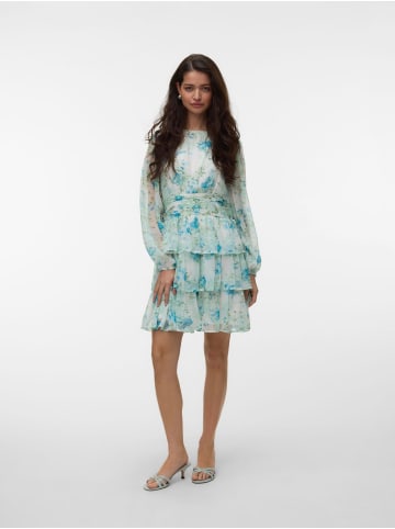 Vero Moda Mehrlagiges Kleid in Snow White