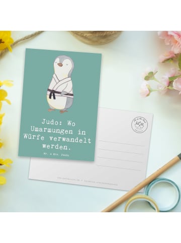 Mr. & Mrs. Panda Postkarte Judo Umarmungen mit Spruch in Meeresbrise