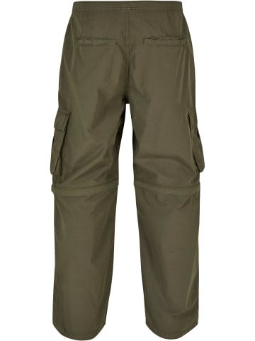 Urban Classics Cargo Shorts in olive