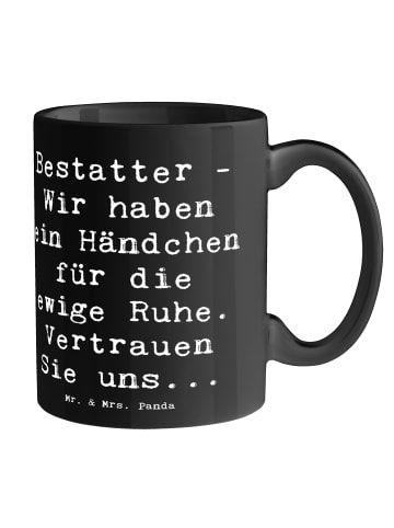 Mr. & Mrs. Panda Tasse Spruch Bestatter Fürsorge mit Spruch in Schwarz