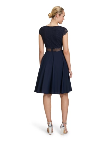 Vera Mont Abendkleid mit Spitze in Night Sky