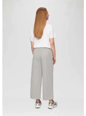 QS Hose in 9117_taubengrau