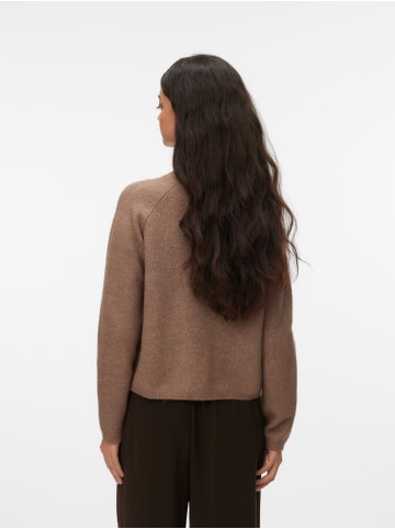 Vero Moda Strickjacke in Fossil