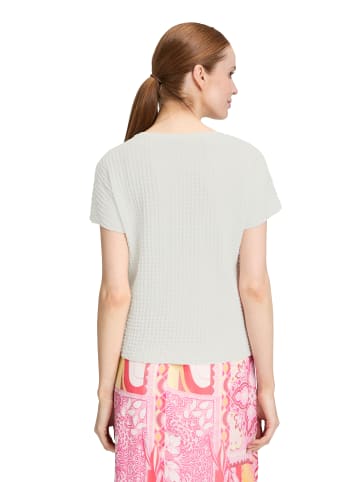 Betty Barclay Strukturshirt mit U-Boot-Ausschnitt in Rohweiß