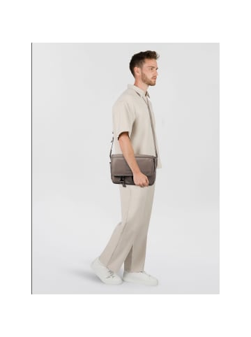 Lacoste Lacoste Classics Messenger 30.5 cm morel