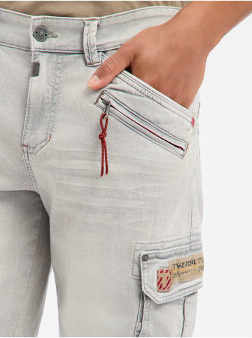 Timezone Jeans-Shorts RykerTZ in hellgrau - 0001