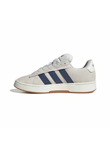 adidas Sneaker in beige
