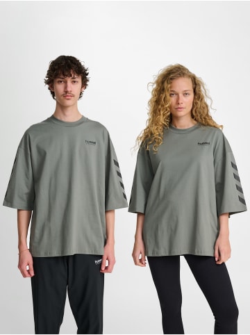 Hummel T-Shirt Hmloversized Erwachsene in SEDONA SAGE