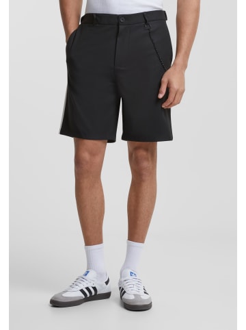 2Y Premium Short in black