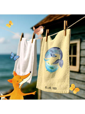 Mr. & Mrs. Panda Handtuch Walfisch Thunfisch ohne Spruch in Gelb Pastell