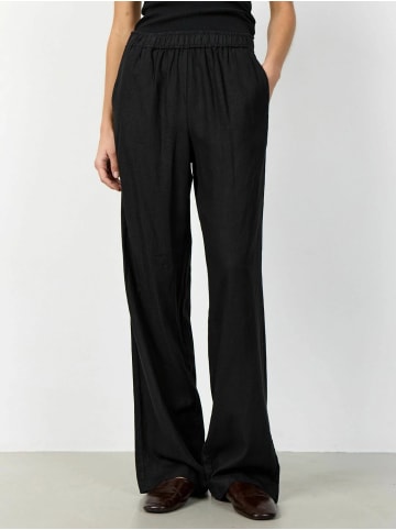 Levete Room Hose LR-NAJA in 9999 BLACK
