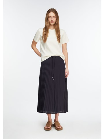 comma Rock in 5976_navy