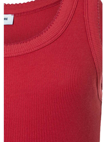 More & More schmales, geripptes Basic-Tanktop in red pepper