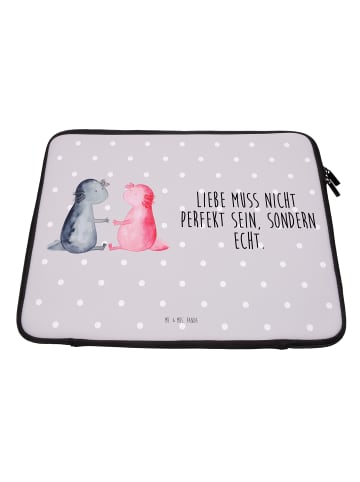 Mr. & Mrs. Panda Laptop Tasche Axolotl Liebe mit Spruch in Grau Pastell