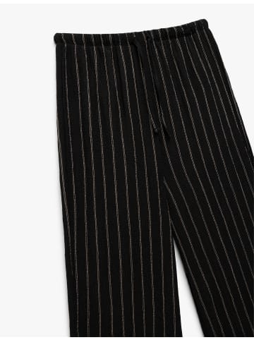 KOTON HOSEN in Schwarz Gestreift
