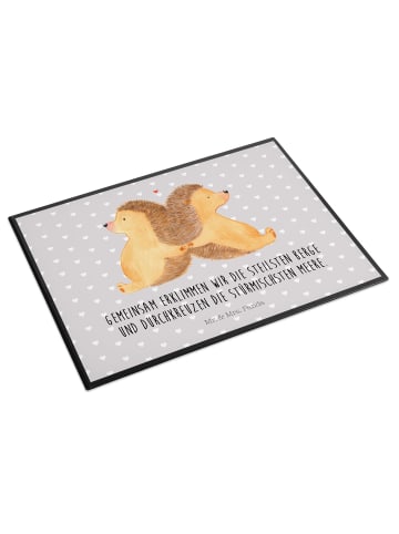 Mr. & Mrs. Panda Schreibunterlage Igel händchenhaltend mit Spruch in Grau Pastell