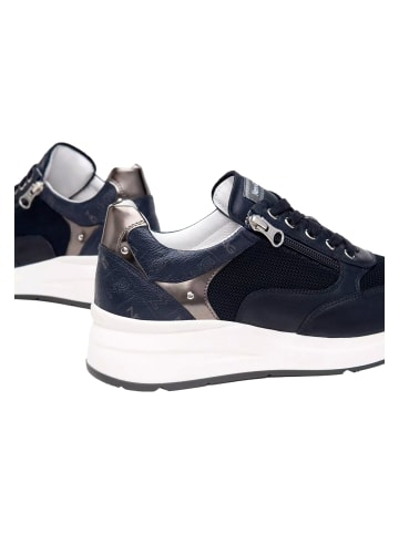 Nero Giardini Sneaker in blau