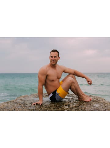 GUGGEN MOUNTAIN Badeshorts Herren – Schnelltrocknende Badehose, Atmungsaktiv & Sportlich Bilddruck in Gelb