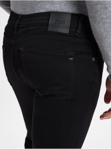 BRAX  Jeans Chuck in schwarz