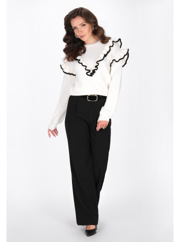 faina Women Sweater in white black