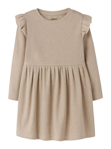 name it Kleid in Cement