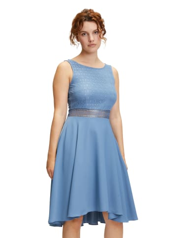 Vera Mont Abendkleid mit Spitze in Hushed Blue