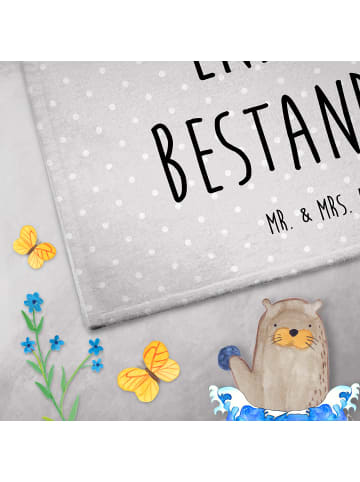 Mr. & Mrs. Panda Handtuch Bär Prüfung mit Spruch in Grau Pastell