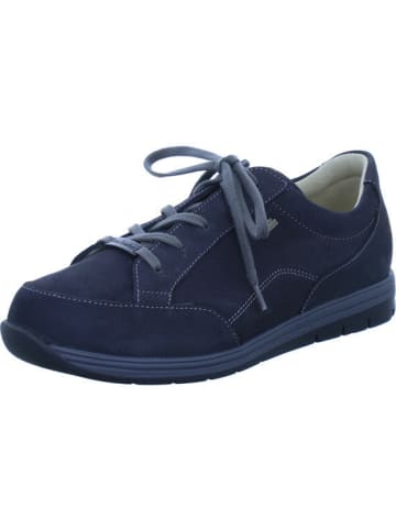 Finn Comfort Sneaker in grau