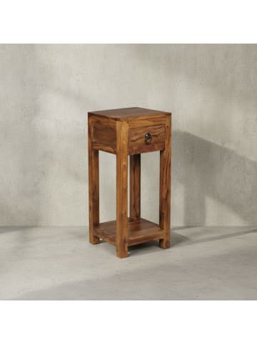 KADIMA DESIGN Beistelltisch MUMBAI Massiv-Holz 68cm hoch Wohnzimmer-Tisch