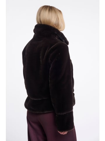 RINO&PELLE Lambra Faux-Fur-Jacke mit hohem Stehkragen in peated