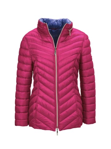 GOLDNER Kurzgröße:  Leichte Steppjacke mit  Diagonalstepp in sangria