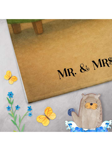 Mr. & Mrs. Panda Handtuch Gespenst  Buch  Design mit Spruch in Weiß