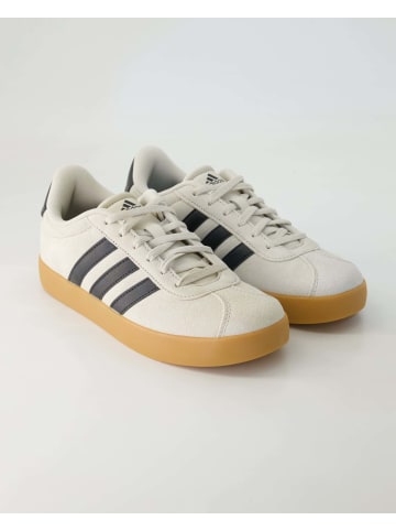 adidas Sportschuhe in Beige