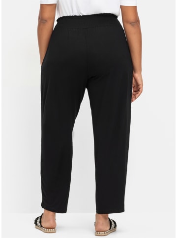 sheego Schlupfhose in schwarz
