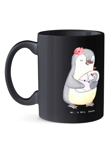 Mr. & Mrs. Panda Tasse mit Motiv Hebamme Lächeln mit Spruch in Schwarz