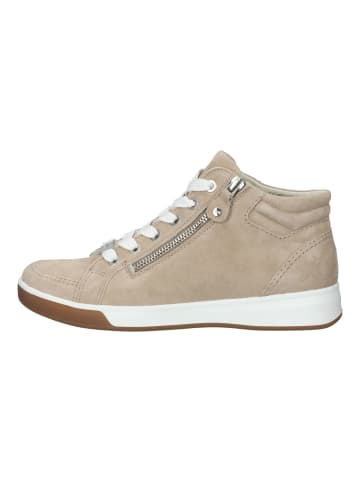 ara Sneaker in Sand