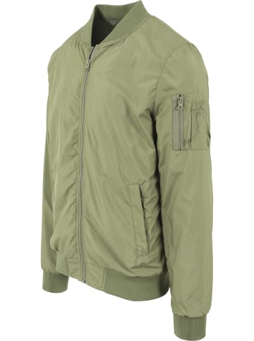 Urban Classics Urban Classics in olive