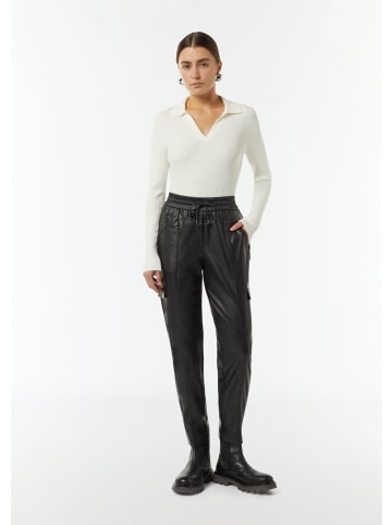 comma Hose 7/8 in Schwarz