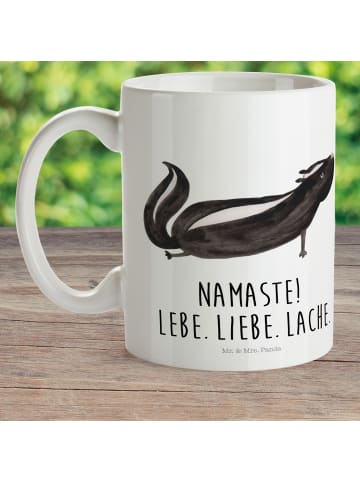 Mr. & Mrs. Panda Trinklernbecher Stinktier Yoga mit Spruch in Weiß
