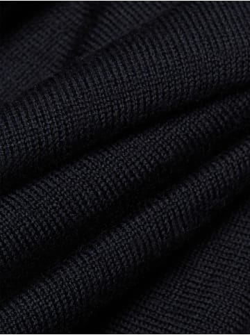 Marie Lund Strickhülle in schwarz - 0003