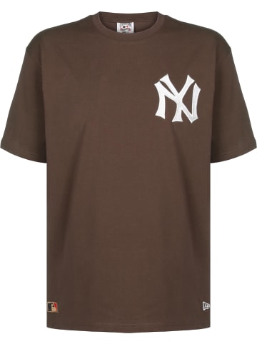 NEW ERA T-Shirts in brown