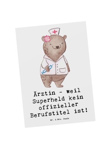 Mr. & Mrs. Panda Postkarte Ärztin Superheld mit Spruch in Weiß