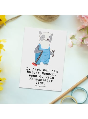 Mr. & Mrs. Panda Postkarte Hausmeister Herz mit Spruch in Weiß