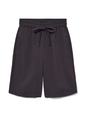 Vero Moda Shorts in Obsidian