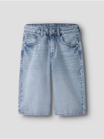 name it Shorts in Light Blue Denim
