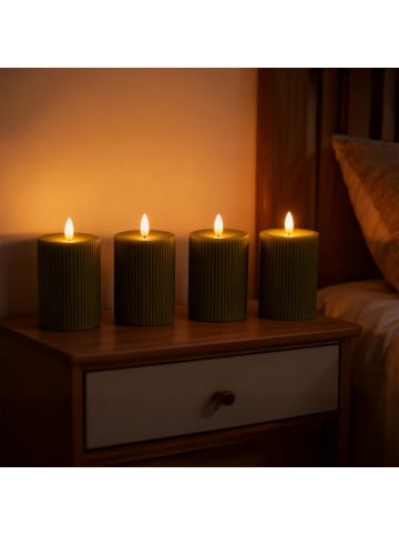 relaxdays 4 x LED Kerzen in Khaki - (H)13 x Ø 7,5 cm