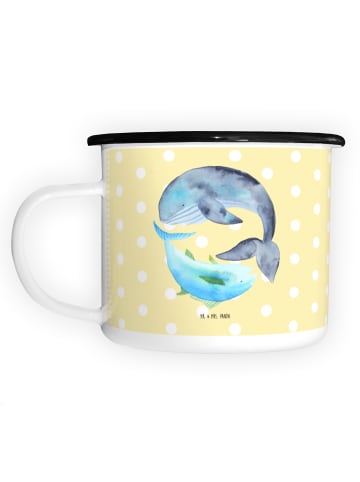 Mr. & Mrs. Panda XL Emaille Tasse Walfisch Thunfisch ohne Spruch in Gelb Pastell