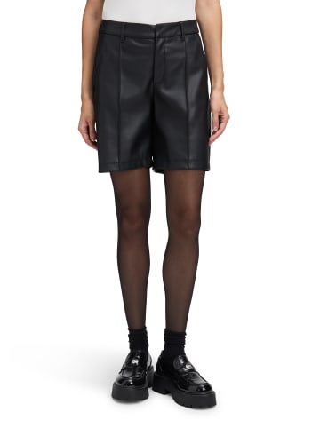 CARTOON Kunstleder-Shorts mit Biesen in Schwarz