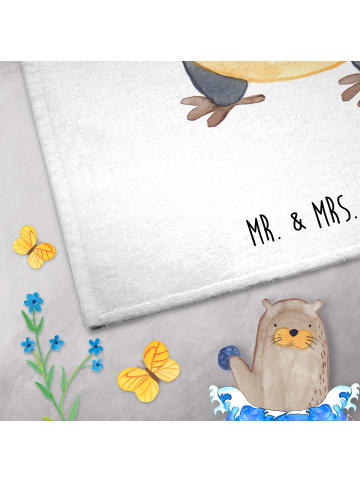 Mr. & Mrs. Panda Handtuch Pinguin Kokosnuss ohne Spruch in Weiß